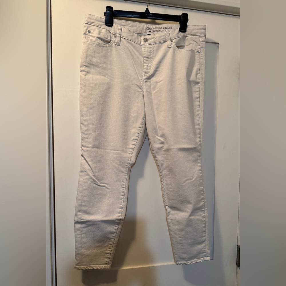 GAP Women’s White Skimmer Ankle Jeans